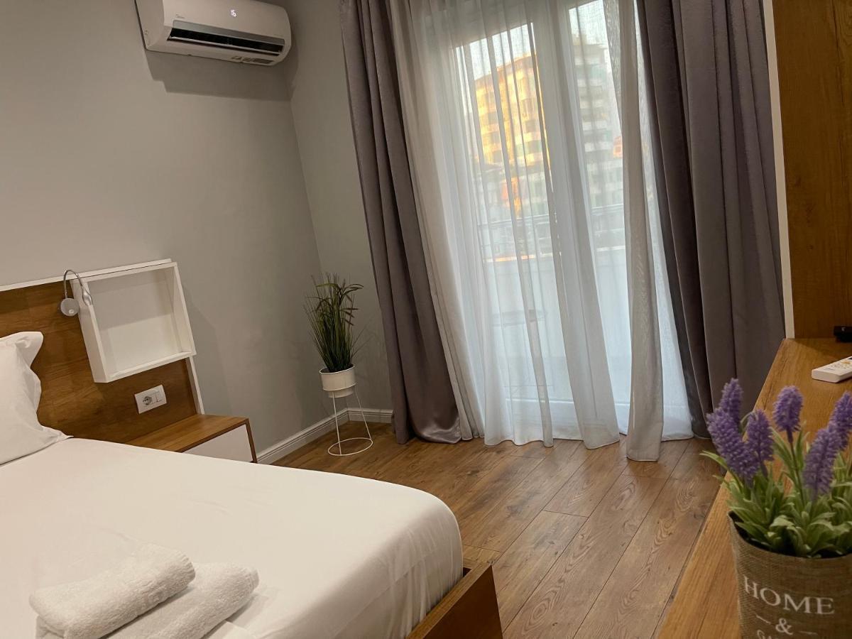 Andys Rooms Hotel Tirana Buitenkant foto