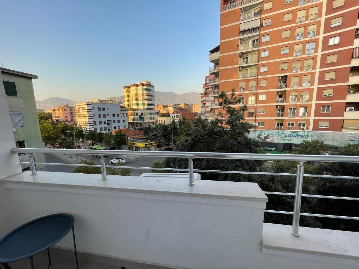 Andys Rooms Hotel Tirana Buitenkant foto