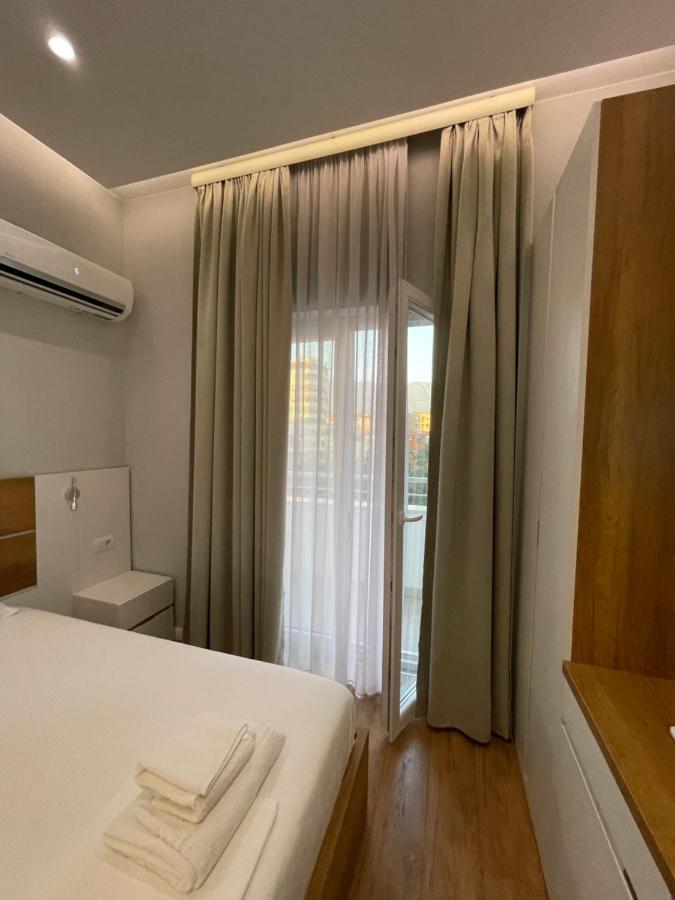 Andys Rooms Hotel Tirana Buitenkant foto