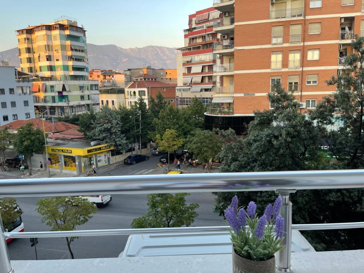 Andys Rooms Hotel Tirana Buitenkant foto
