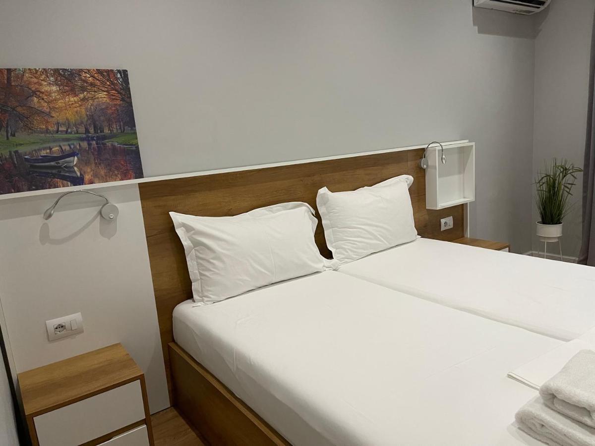 Andys Rooms Hotel Tirana Buitenkant foto