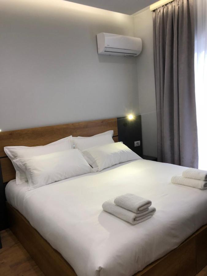 Andys Rooms Hotel Tirana Buitenkant foto